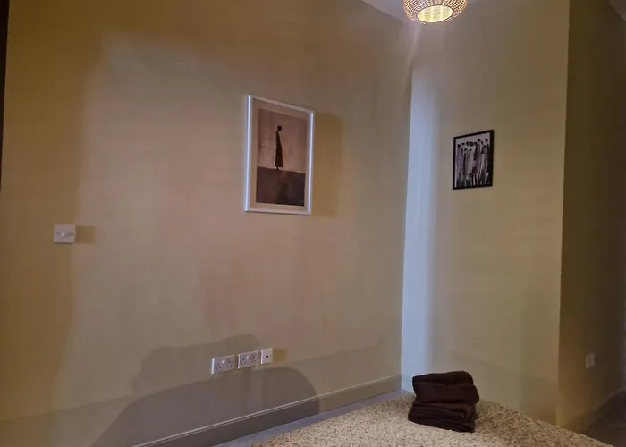 Valletta Is 5 Minute Ferry Ride Away - Sunny * Sliema