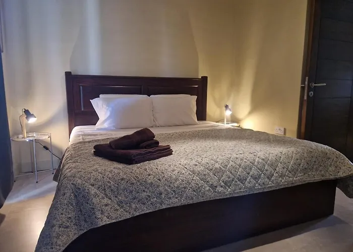 Apartment Valletta Is 5 Minute Ferry Ride Away - Sunny Sliema