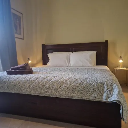 Valletta Is 5 Minute Ferry Ride Away - Sunny Apartament Sliema