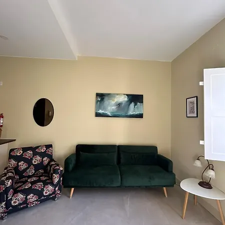 Valletta Is 5 Minute Ferry Ride Away - Sunny * Sliema