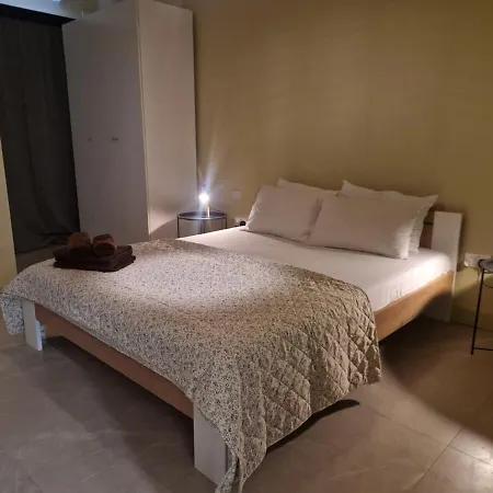 Valletta Is 5 Minute Ferry Ride Away - Sunny *