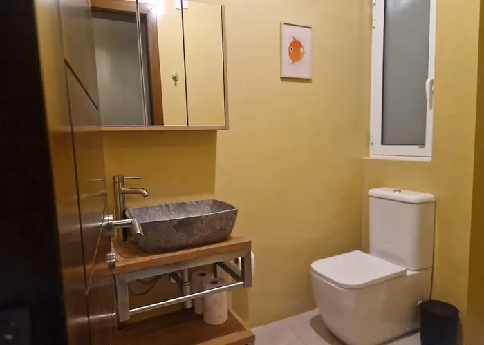 Valletta Is 5 Minute Ferry Ride Away - Sunny Apartament