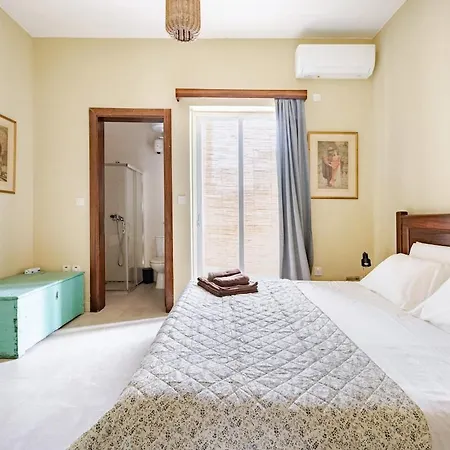 Apartman Valletta Is 5 Minute Ferry Ride Away - Sunny